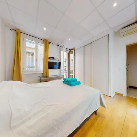 Charming 2 Bedroom Haven Steps Away From Prince's Palace Monte-Carlo